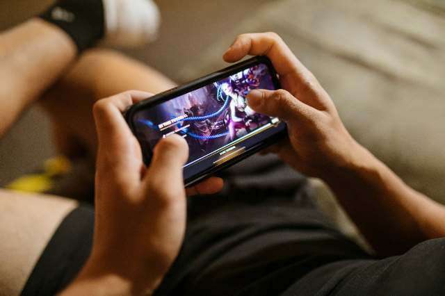 TOP 4 BEST CLOUD GAMING APPS FOR ANDROID AND IOS USERS